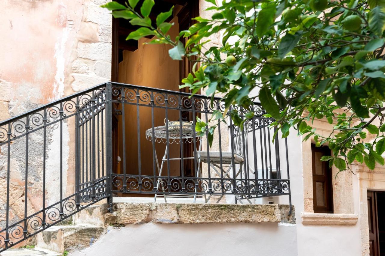 Oniros Residenza Vecchia Aparthotel Chania  Exteriör bild